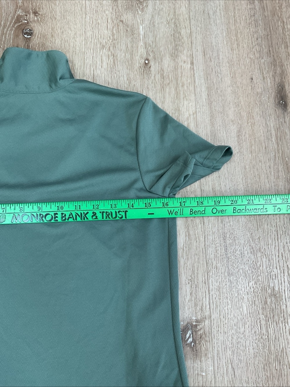 Lady Hagen - Short Sleeve Collared V-Neck Top - Sage Green - Ladies Size Small - Picture 9 of 11